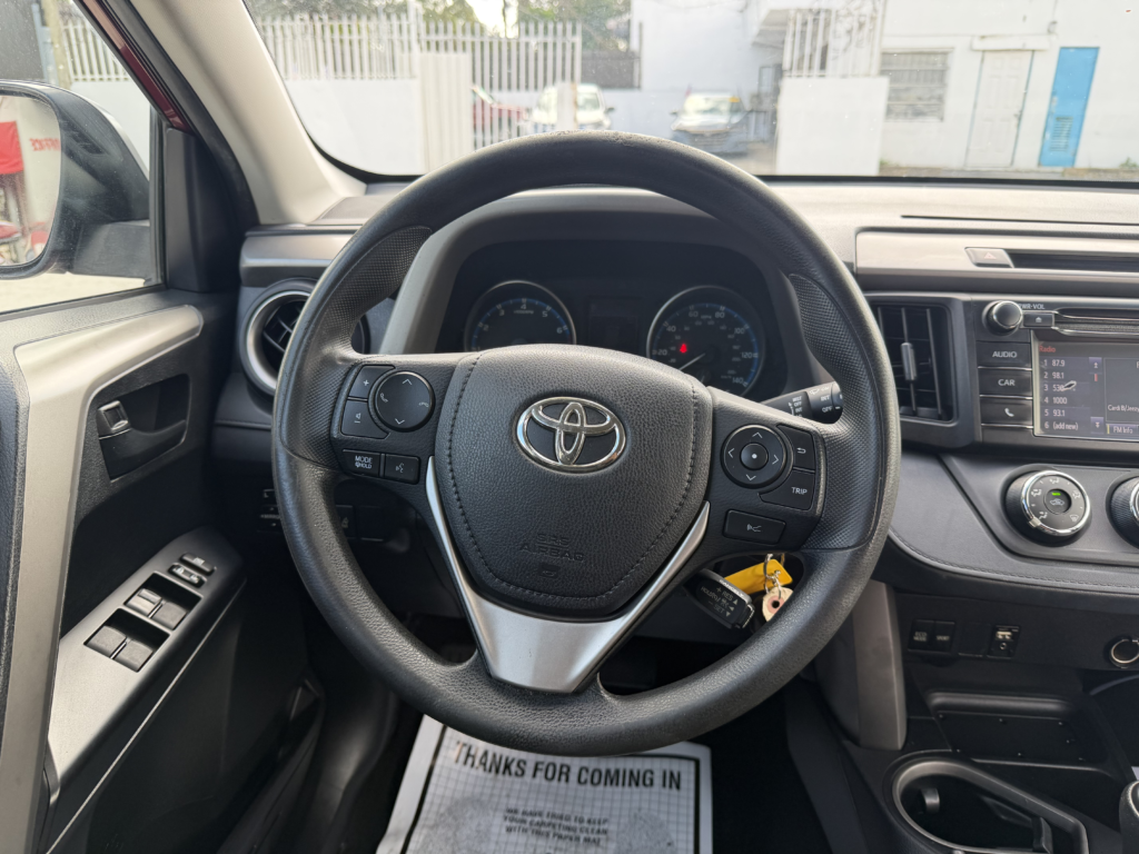 2018 Toyota RAV4 LE FWD
