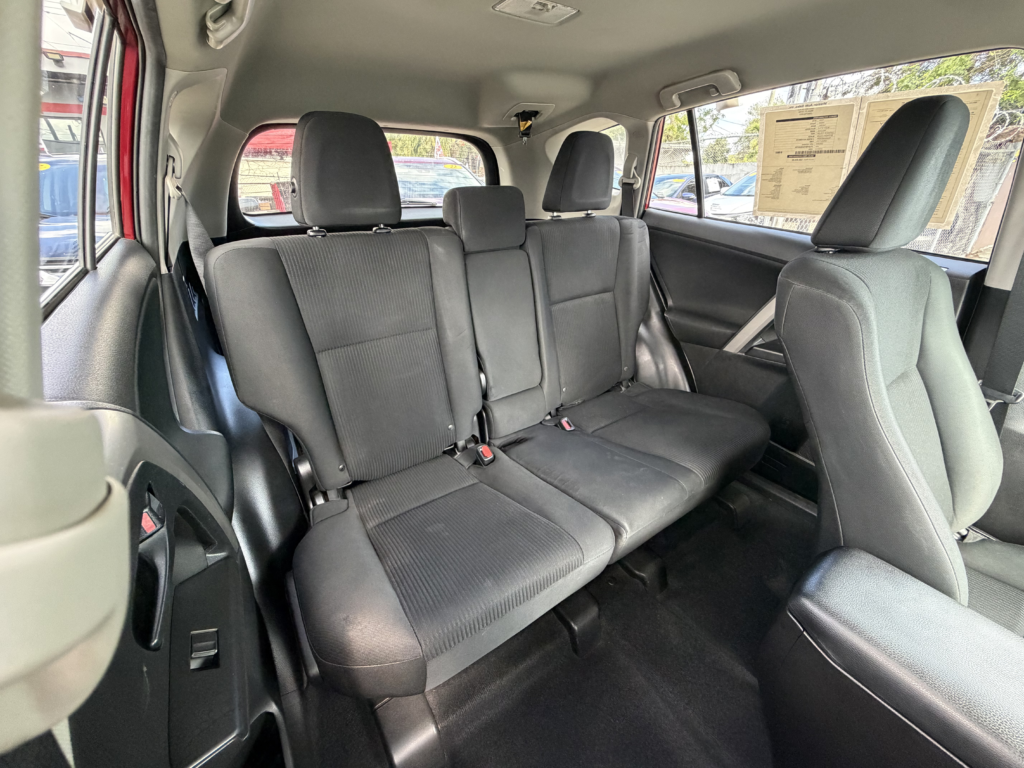 2018 Toyota RAV4 LE FWD