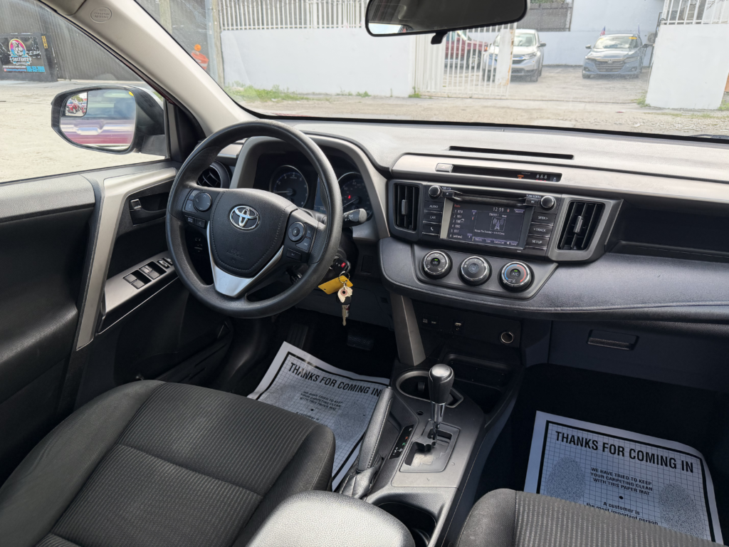 2018 Toyota RAV4 LE FWD