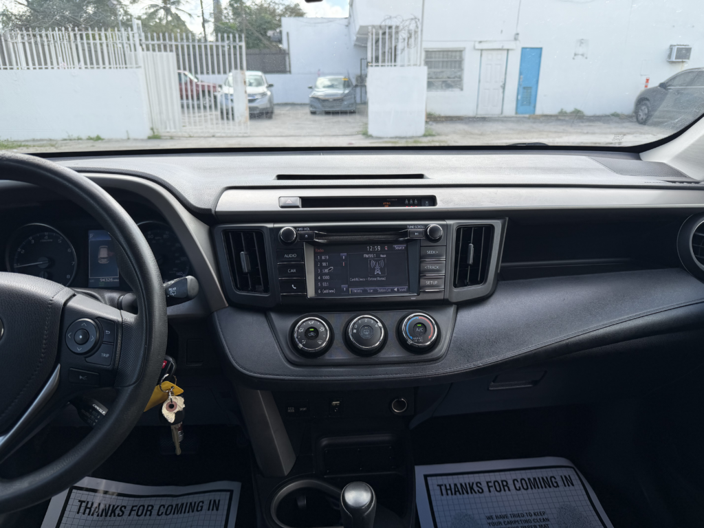 2018 Toyota RAV4 LE FWD