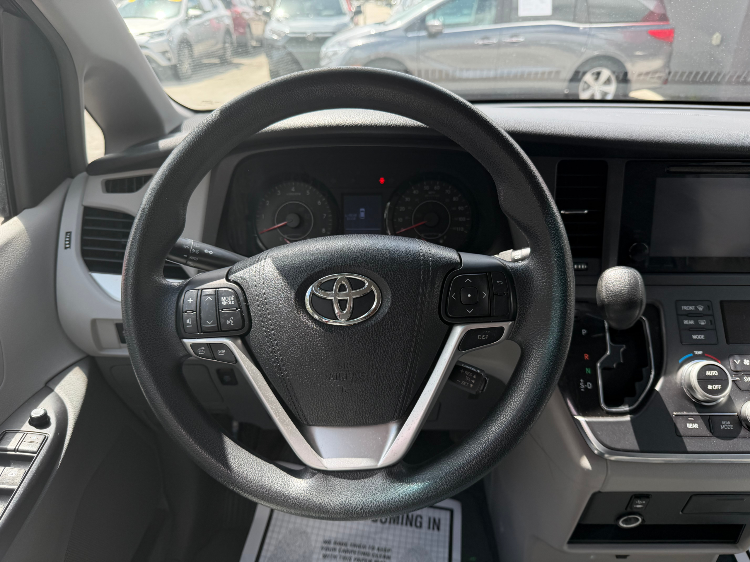 2016 Toyota Sienna LE - Photo 24
