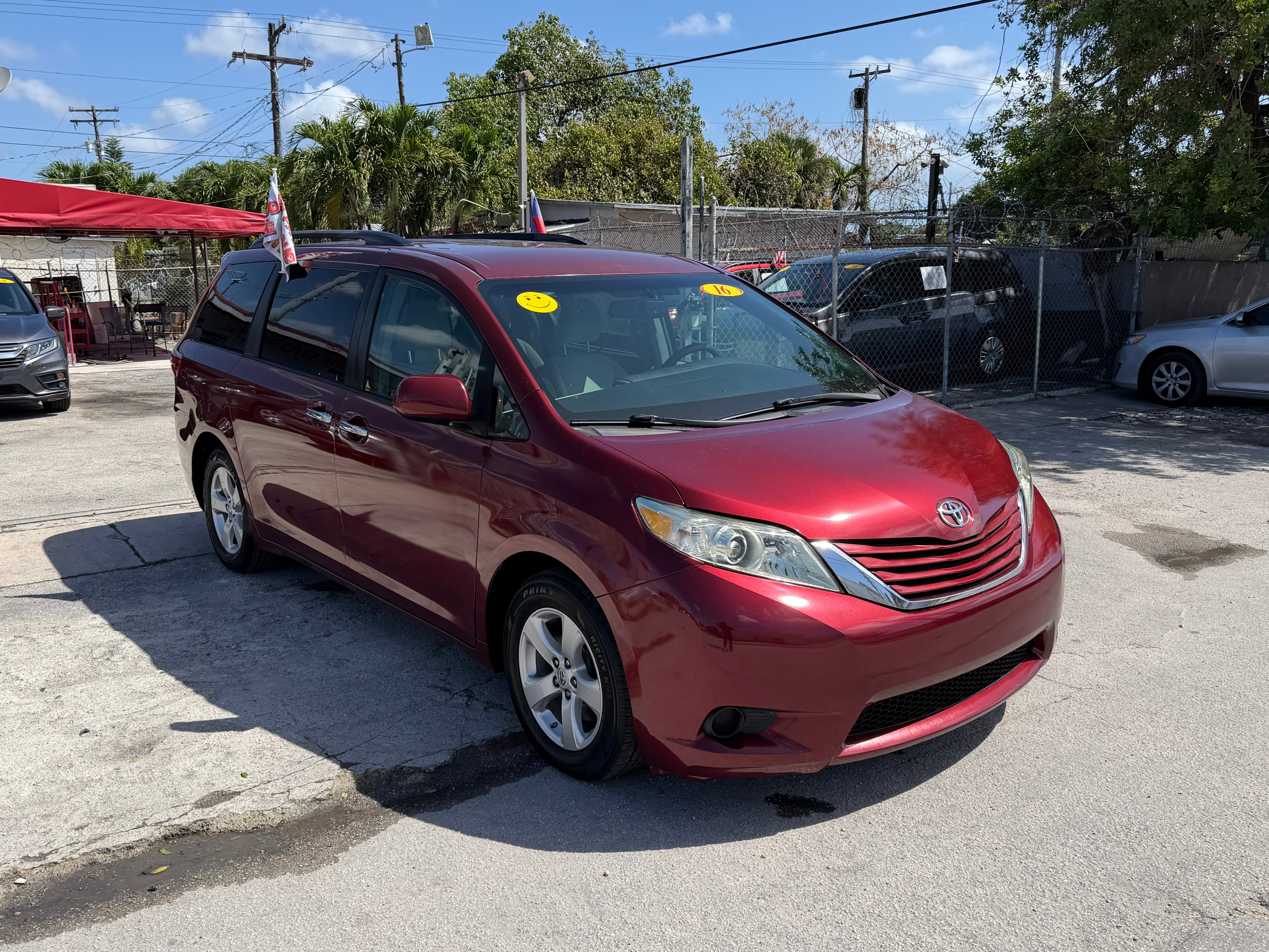 2016 Toyota Sienna LE - Photo 29