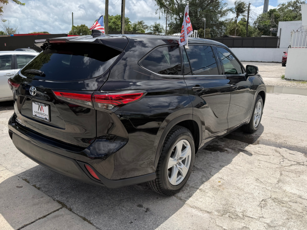 2021 Toyota Highlander L