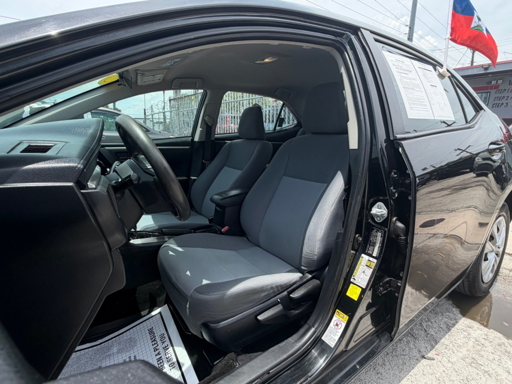 2015 Toyota Corolla L 4-Speed AT