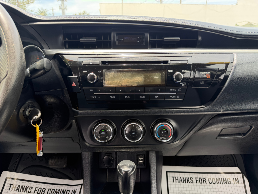 2015 Toyota Corolla L 4-Speed AT