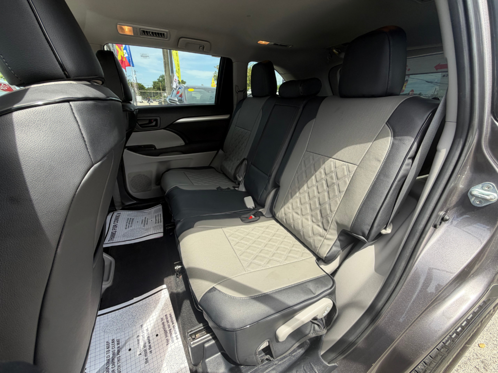 2019 Toyota Highlander LE FWD I4