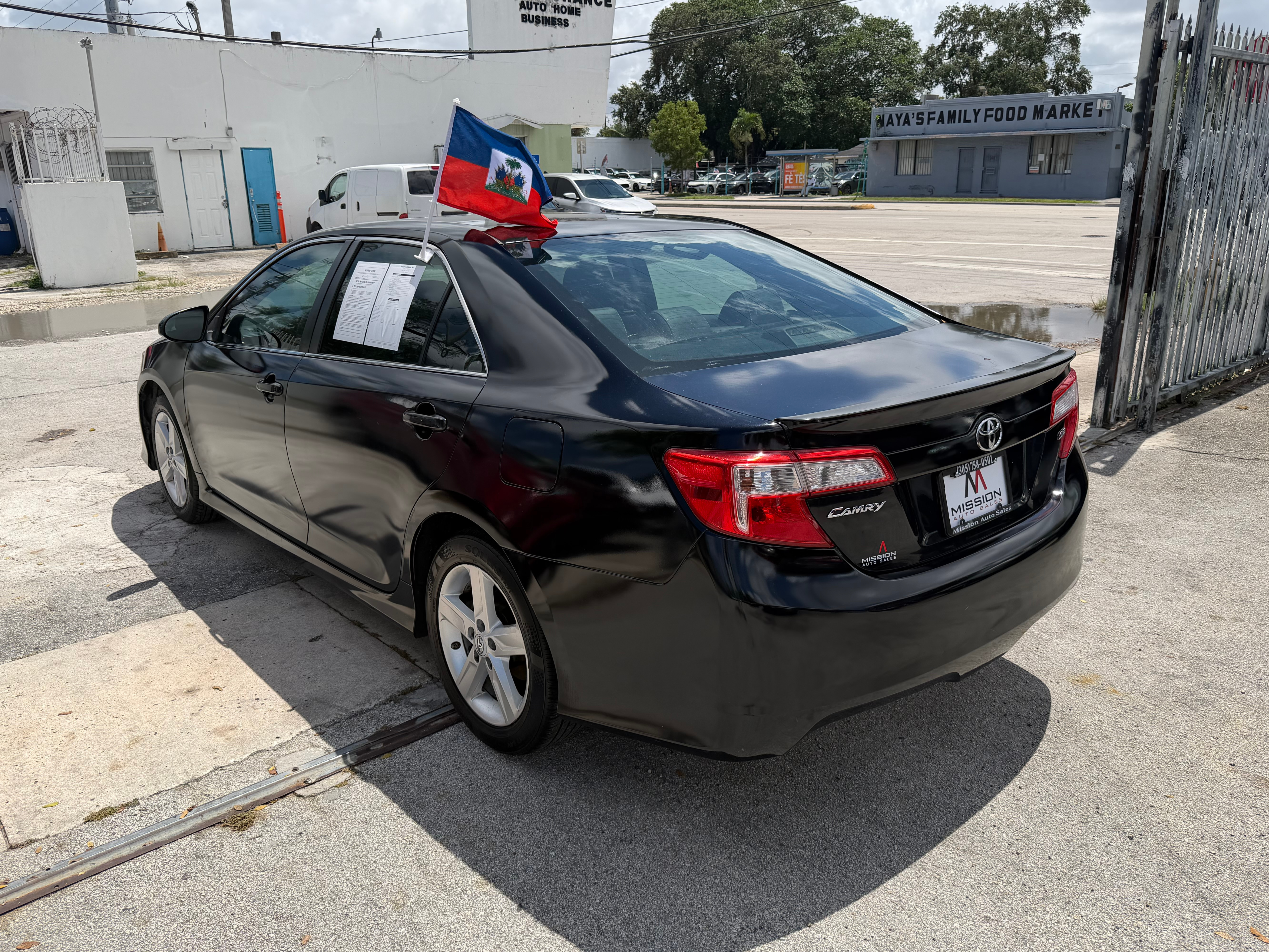 2012 Toyota Camry SE - Photo 43