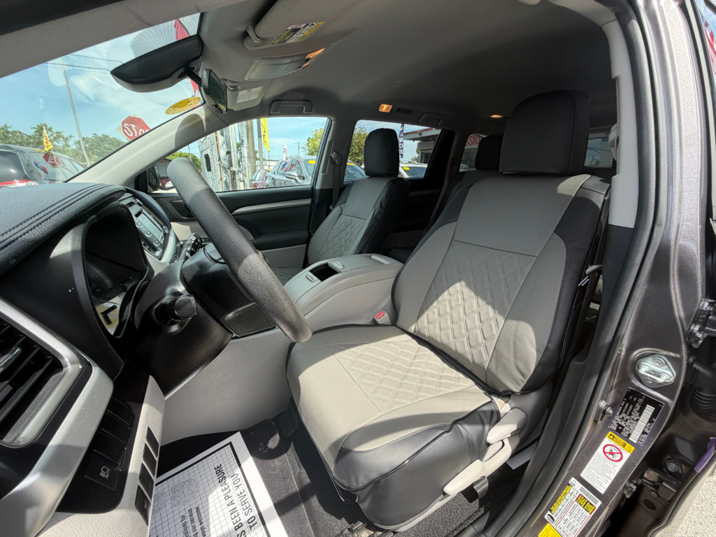 2019 Toyota Highlander LE FWD I4