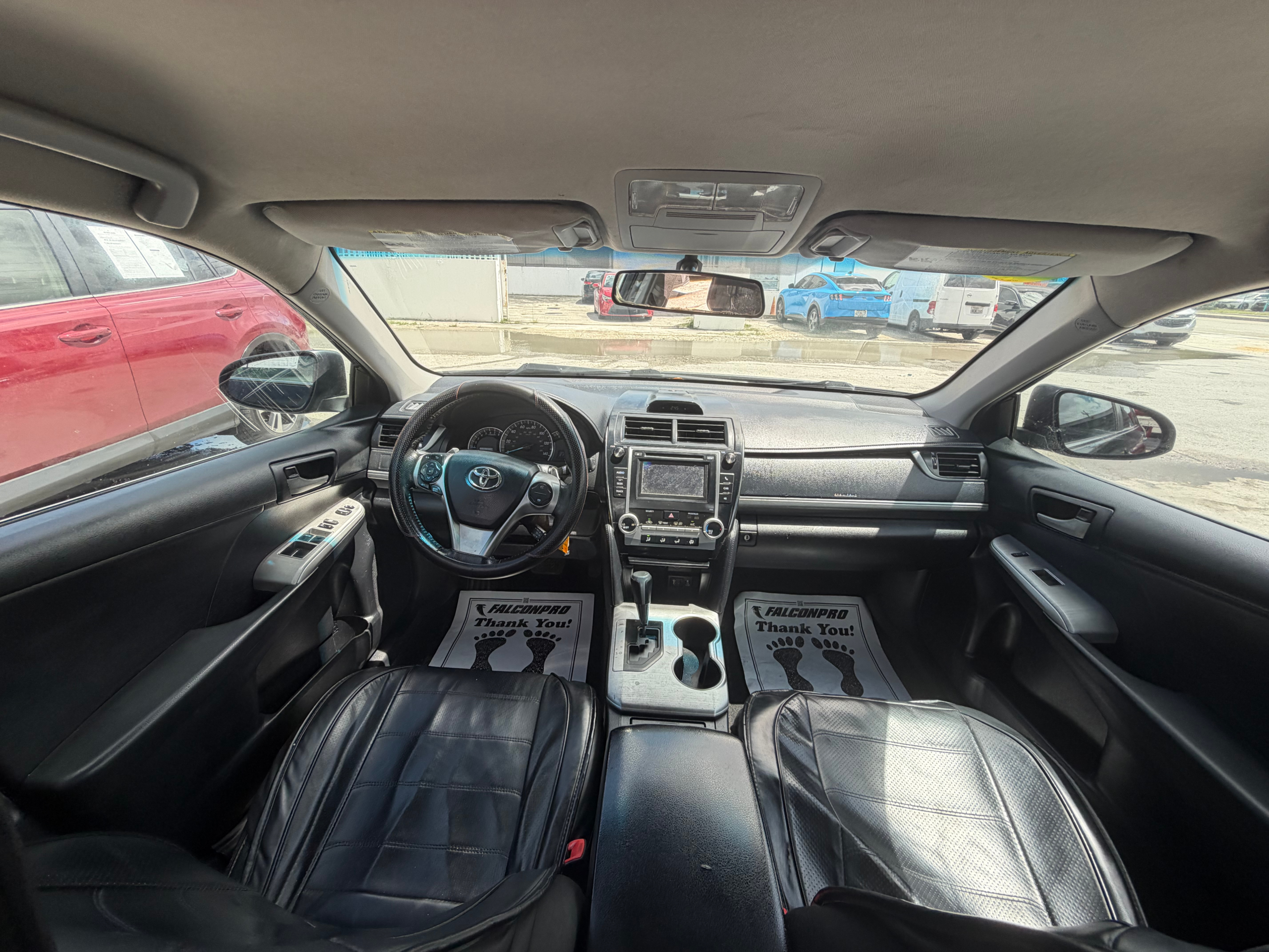 2012 Toyota Camry SE - Photo 11
