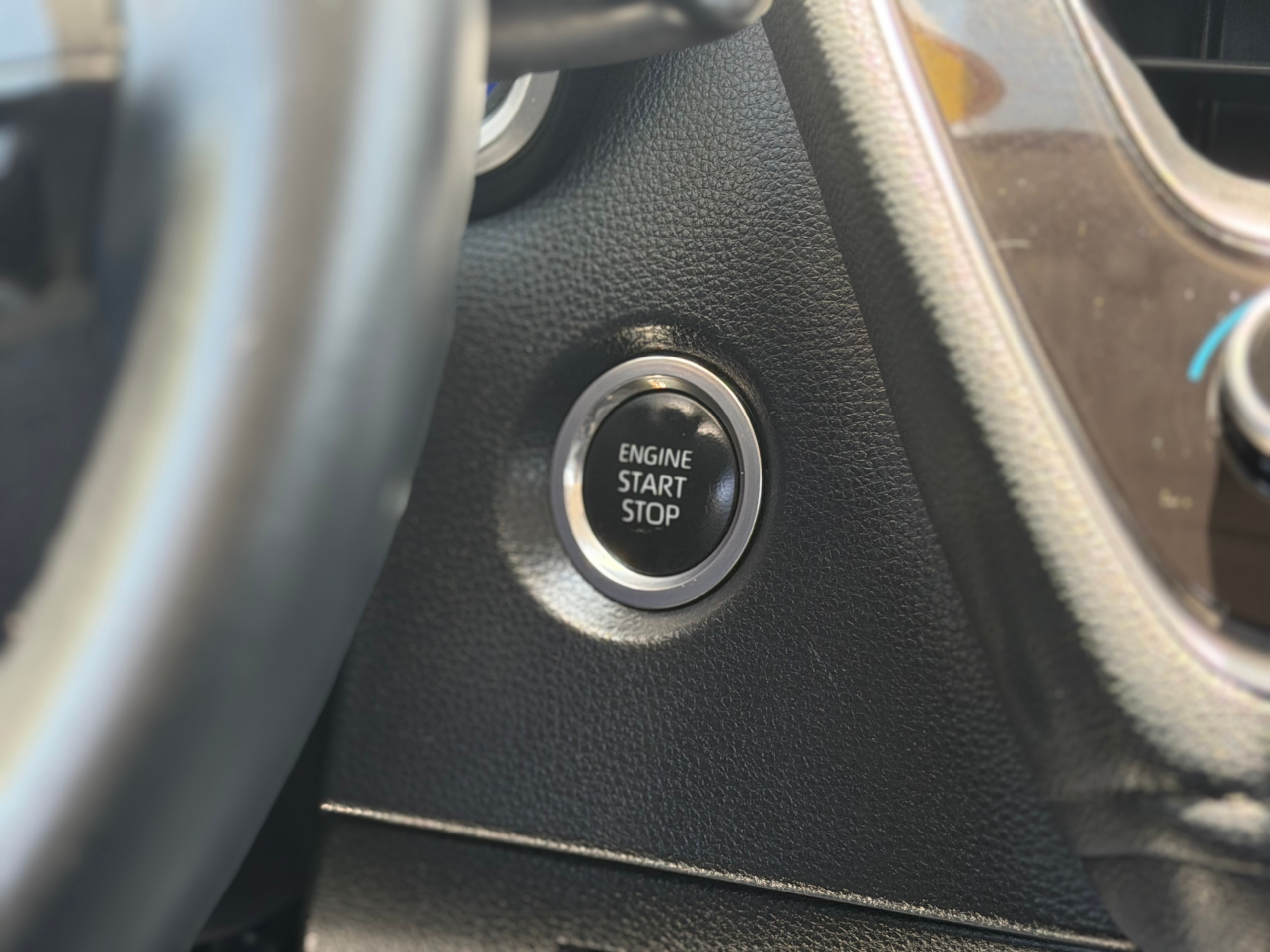 2022 Toyota Corolla XLE - Photo 24
