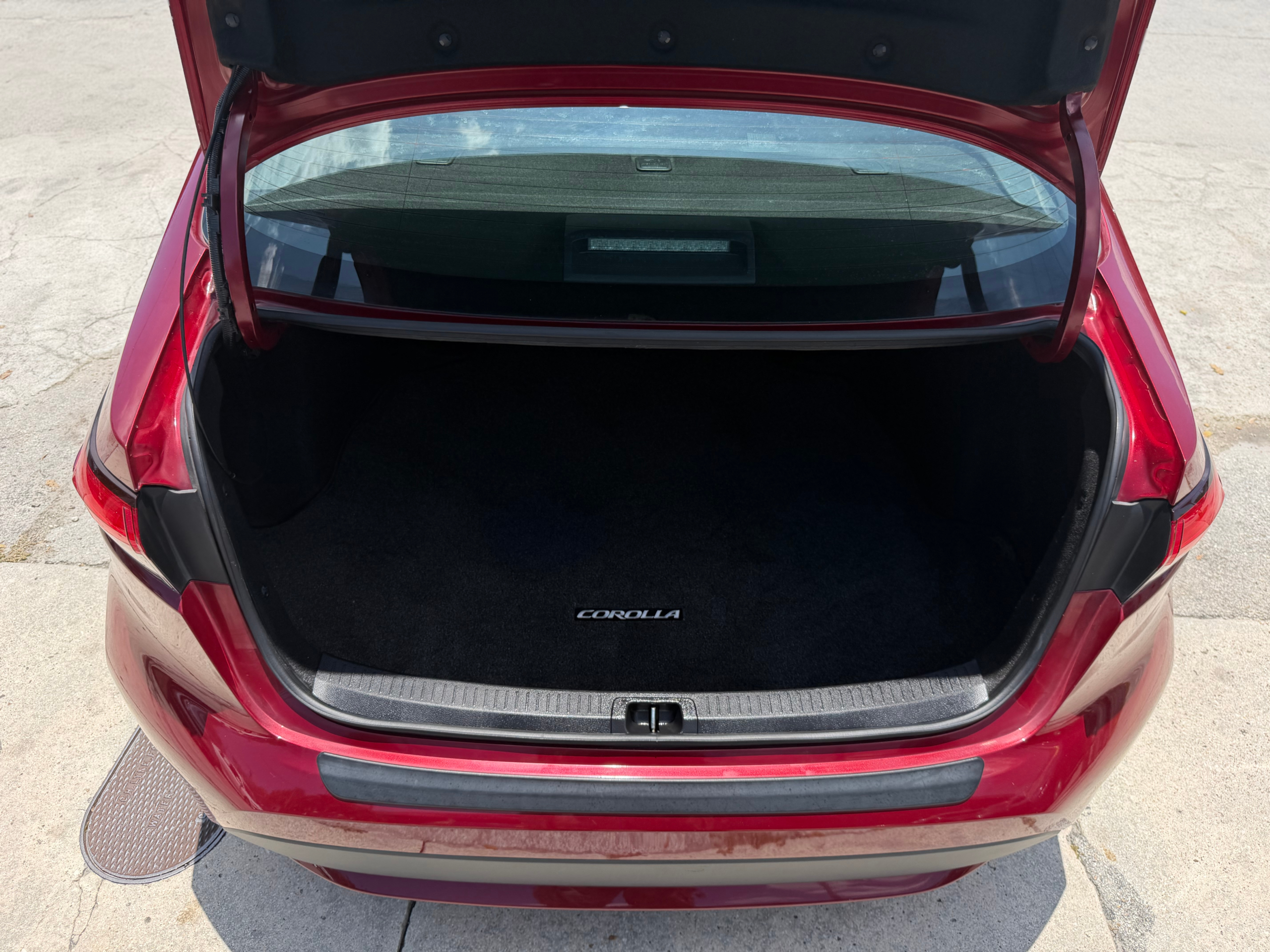2022 Toyota Corolla XLE - Photo 18