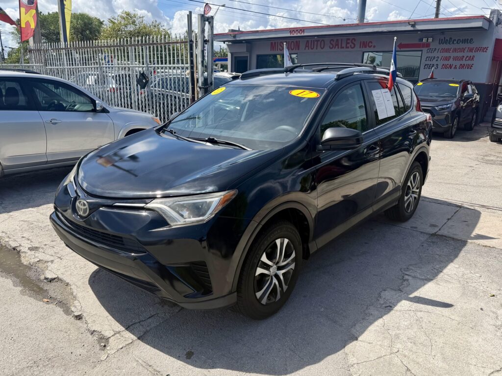 2017 Toyota RAV4 LE FWD
