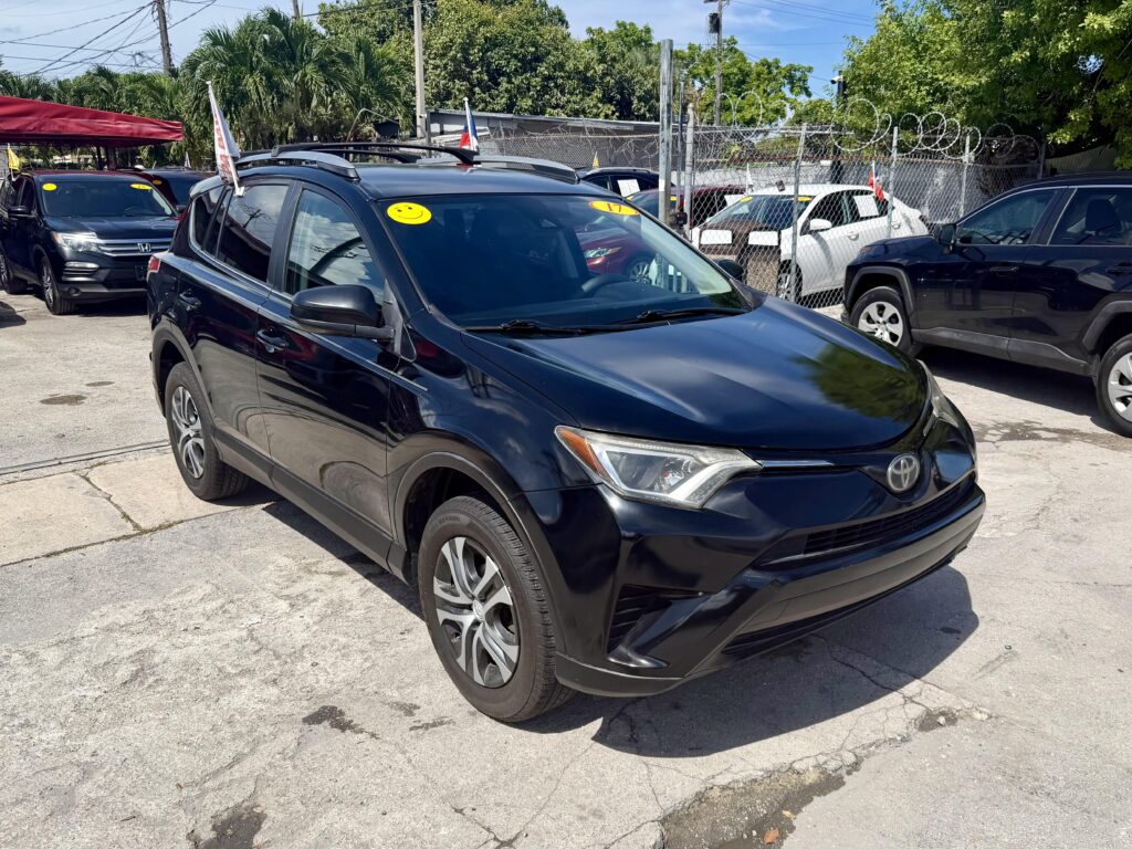 2017 Toyota RAV4 LE FWD