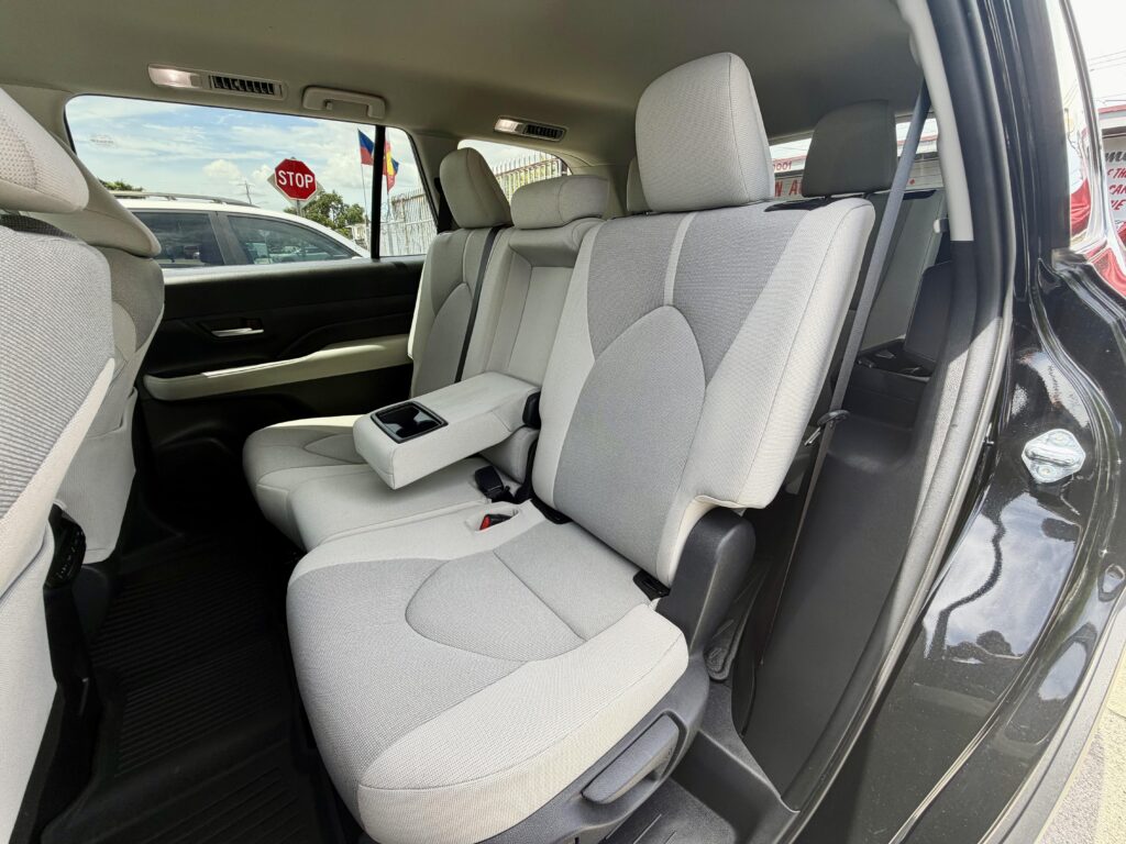 2025 Toyota Grand Highlander LE
