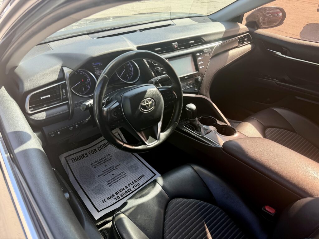2020 Toyota Camry SE