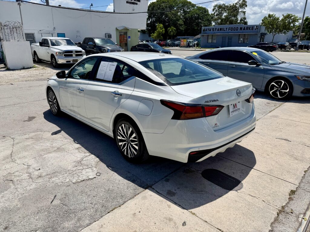 2024 Nissan Altima 2.5 SV