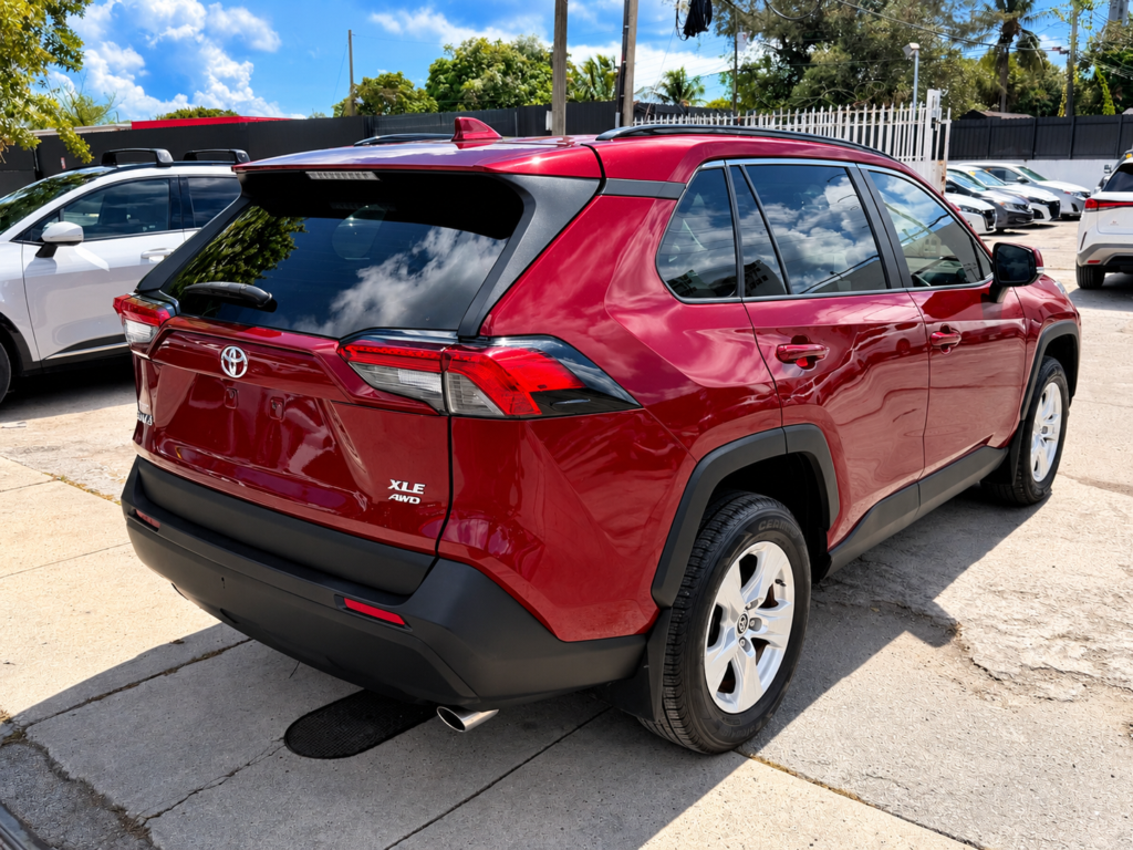 2021 Toyota RAV4 XLE AWD